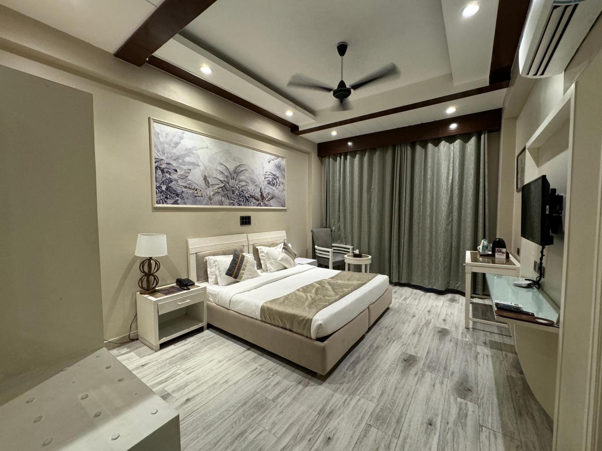 Skon Boutique By Orion Hotels Yeni Delhi Dış mekan fotoğraf